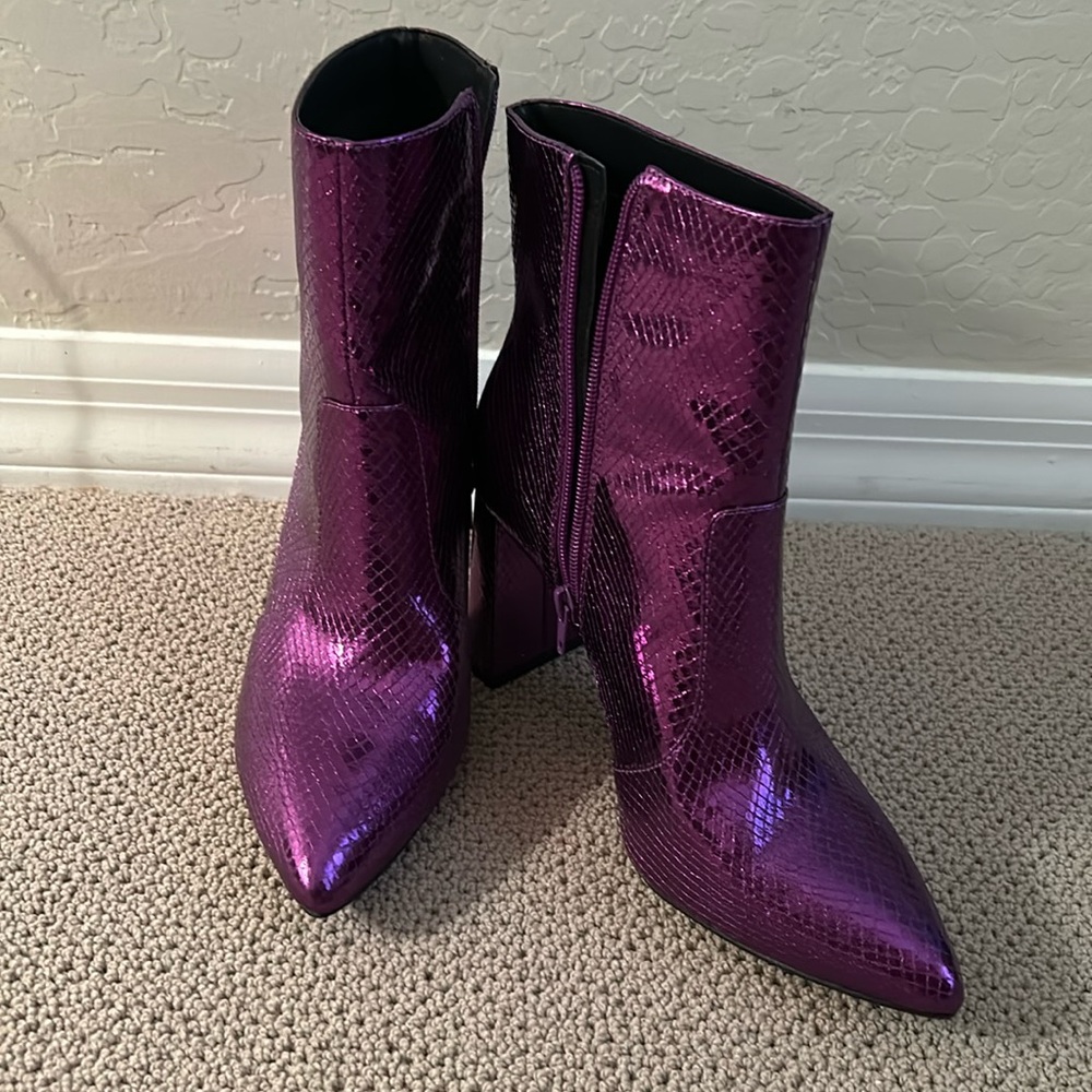INC Anila ankle boots, metallic purple, size 9-1/2